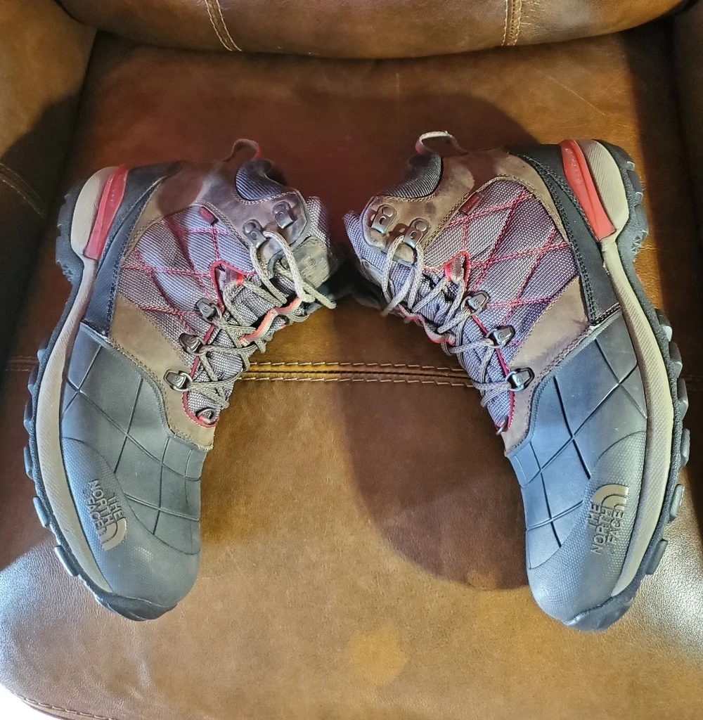 The North Face Snowsquall Mid Boot Size 13